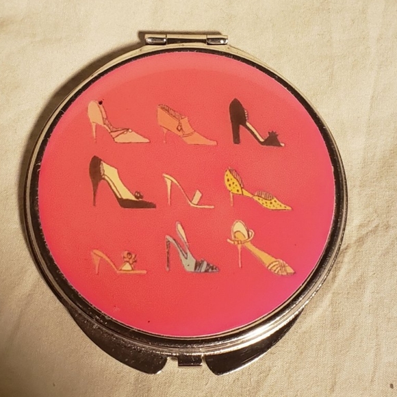 Compact Mirror - Picture 1 of 4